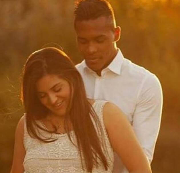 Natalia Regina with her husband Alex Sandro.